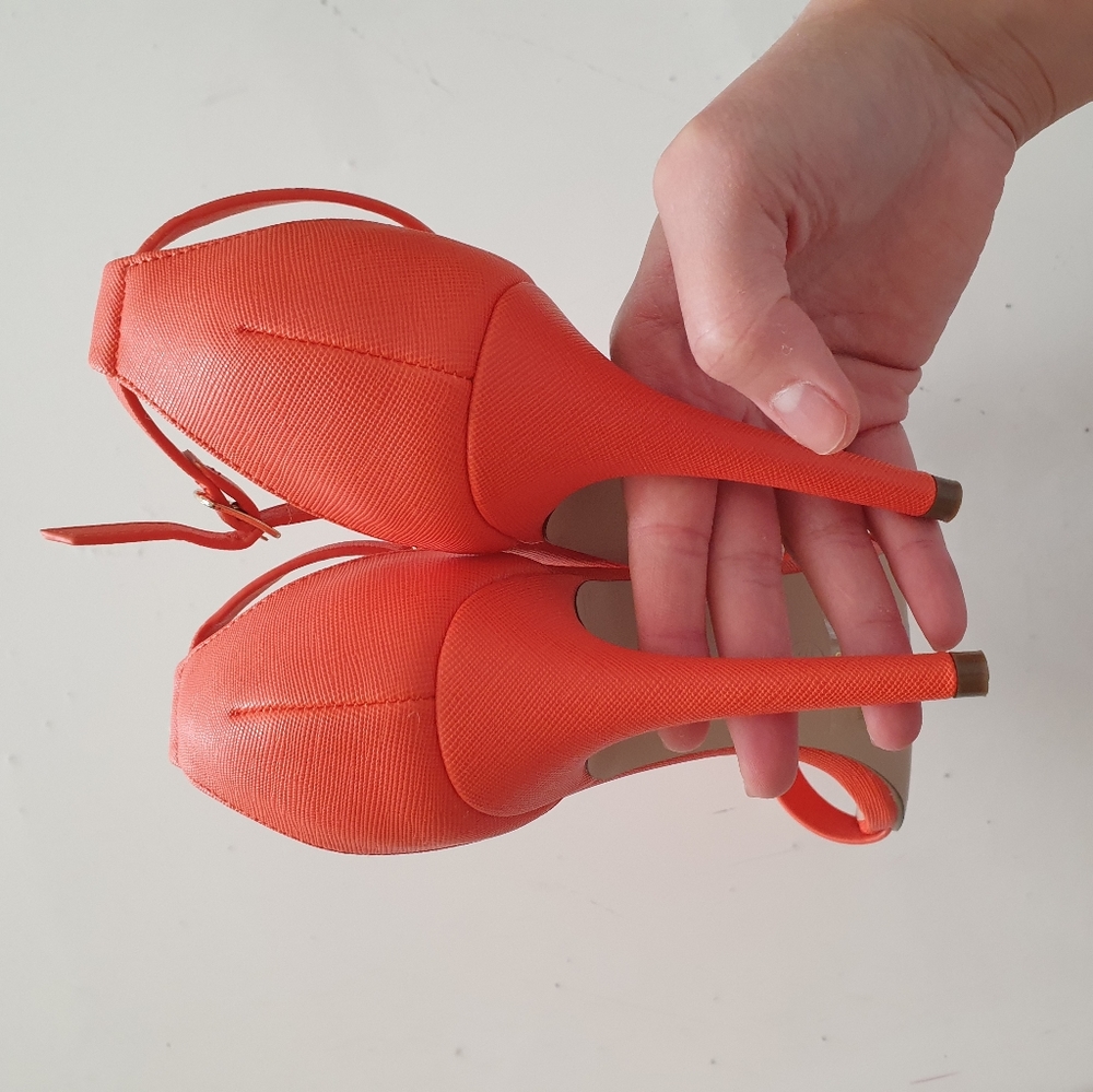 Forever New Heels - Picture 2 of 5